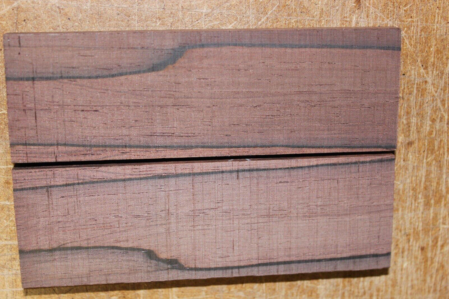 Madagascar rosewood knife scale, gun grip. 5 X 1.5 X 3/8" select grade!
