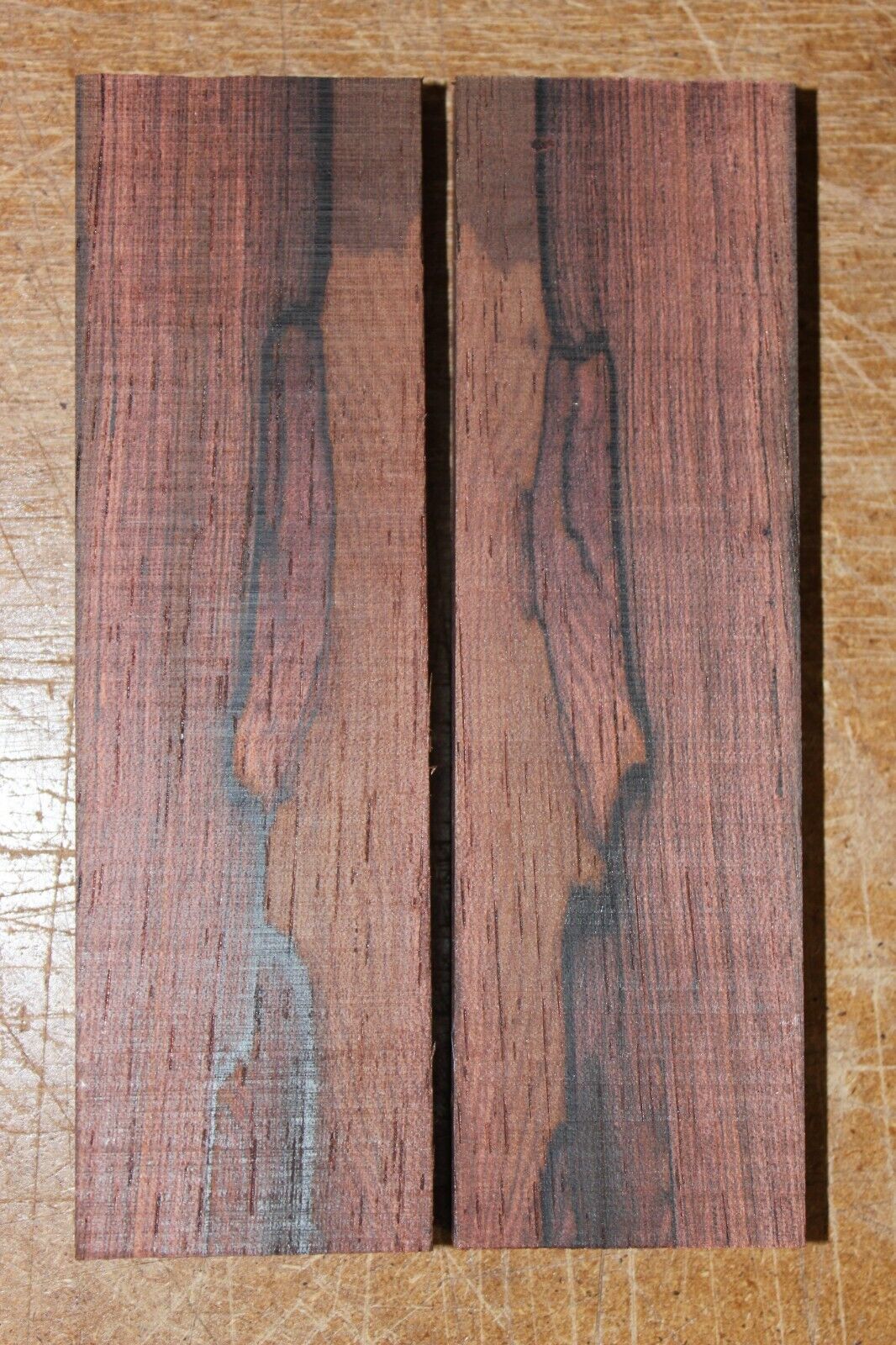 Madagascar rosewood knife scale, gun grip. 5 X 1.5 X 3/8" select grade!