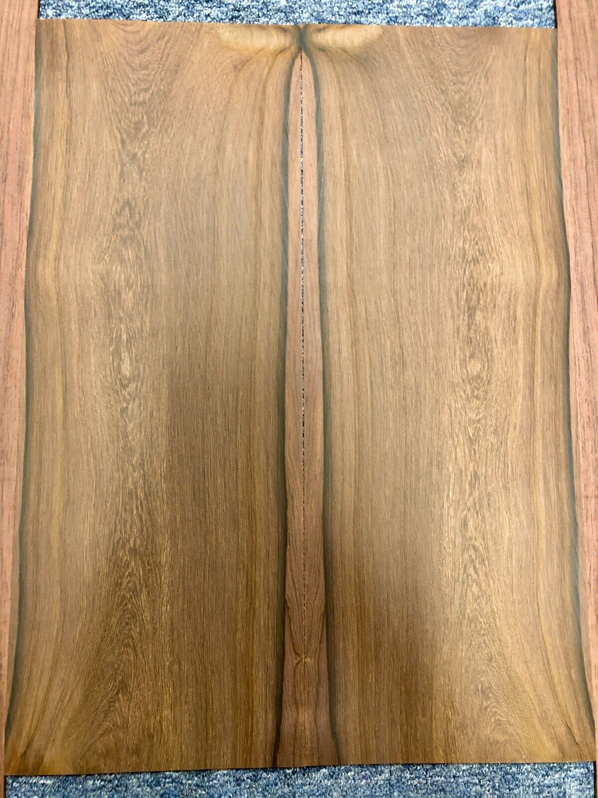 Madagascar rosewood back and side set OM / classical size, beautiful color.