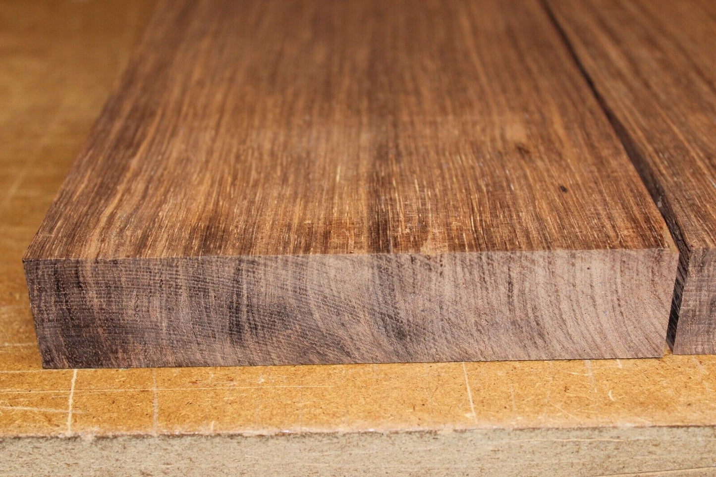 Madagascar rosewood quarter sawn back and side guitar / luthier billets.