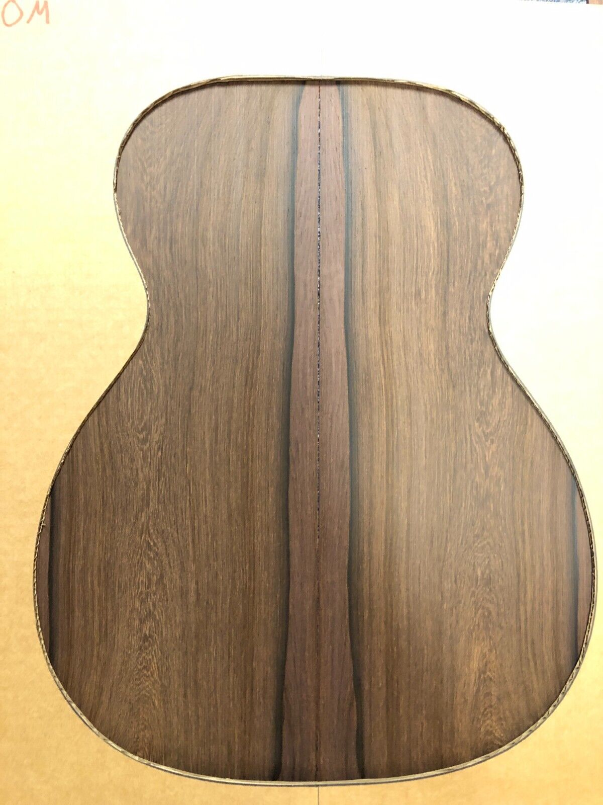 Madagascar rosewood back and side set OM / classical size, beautiful color.