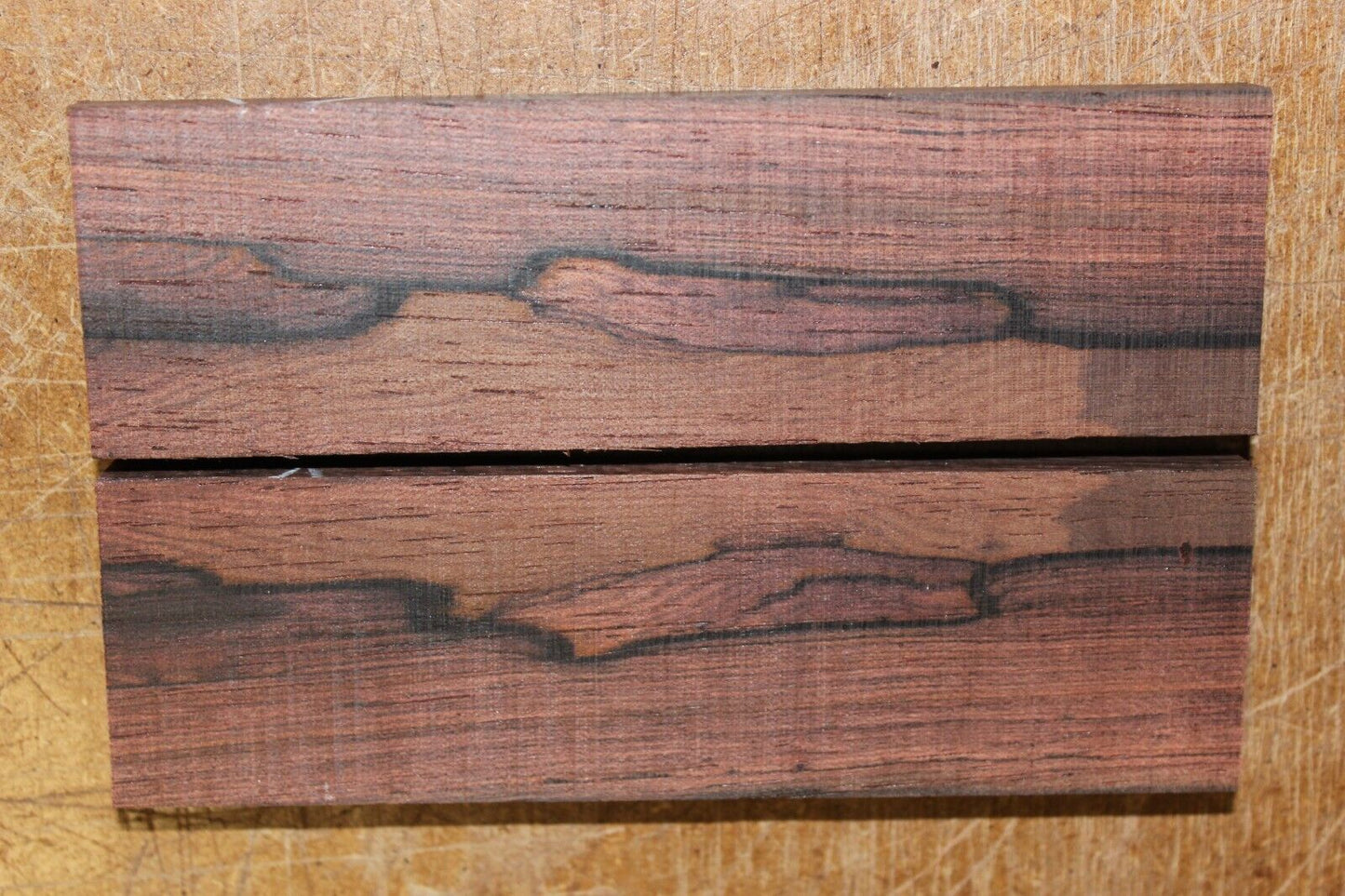 Madagascar rosewood knife scale, gun grip. 5 X 1.5 X 3/8" select grade!