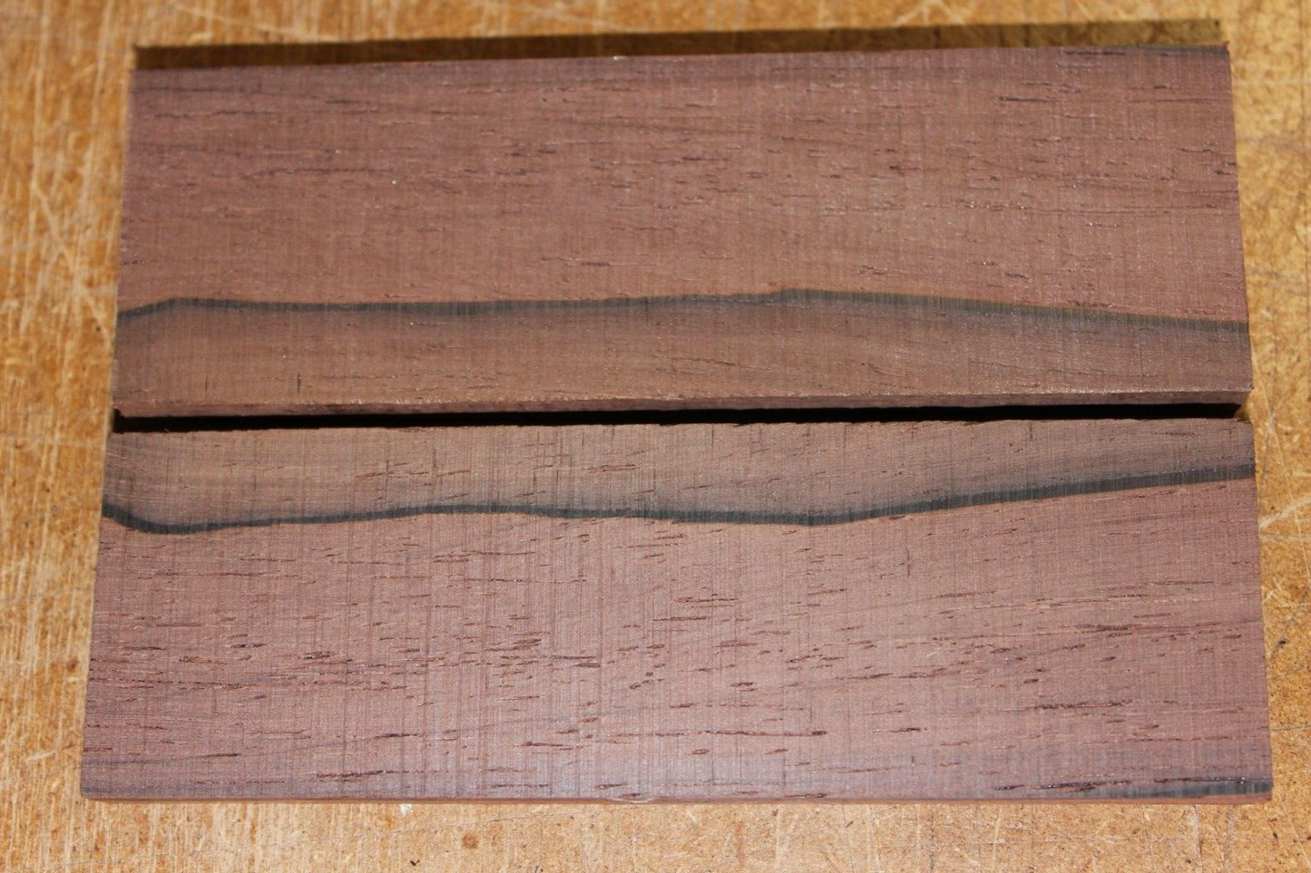 Madagascar rosewood knife scale, gun grip. 5 X 1.5 X 3/8" select grade!