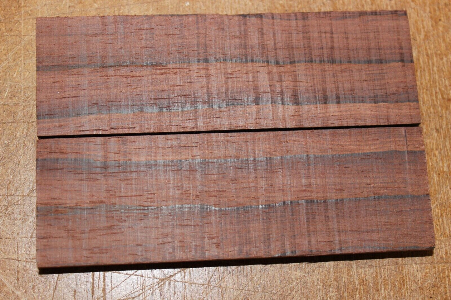 Madagascar rosewood knife scale, gun grip. 5 X 1.5 X 3/8" select grade!