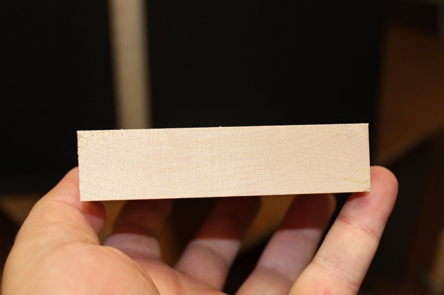 Hard / rock maple flat sawn guitar neck blank. 30 X 4 X 0.96" select grade.