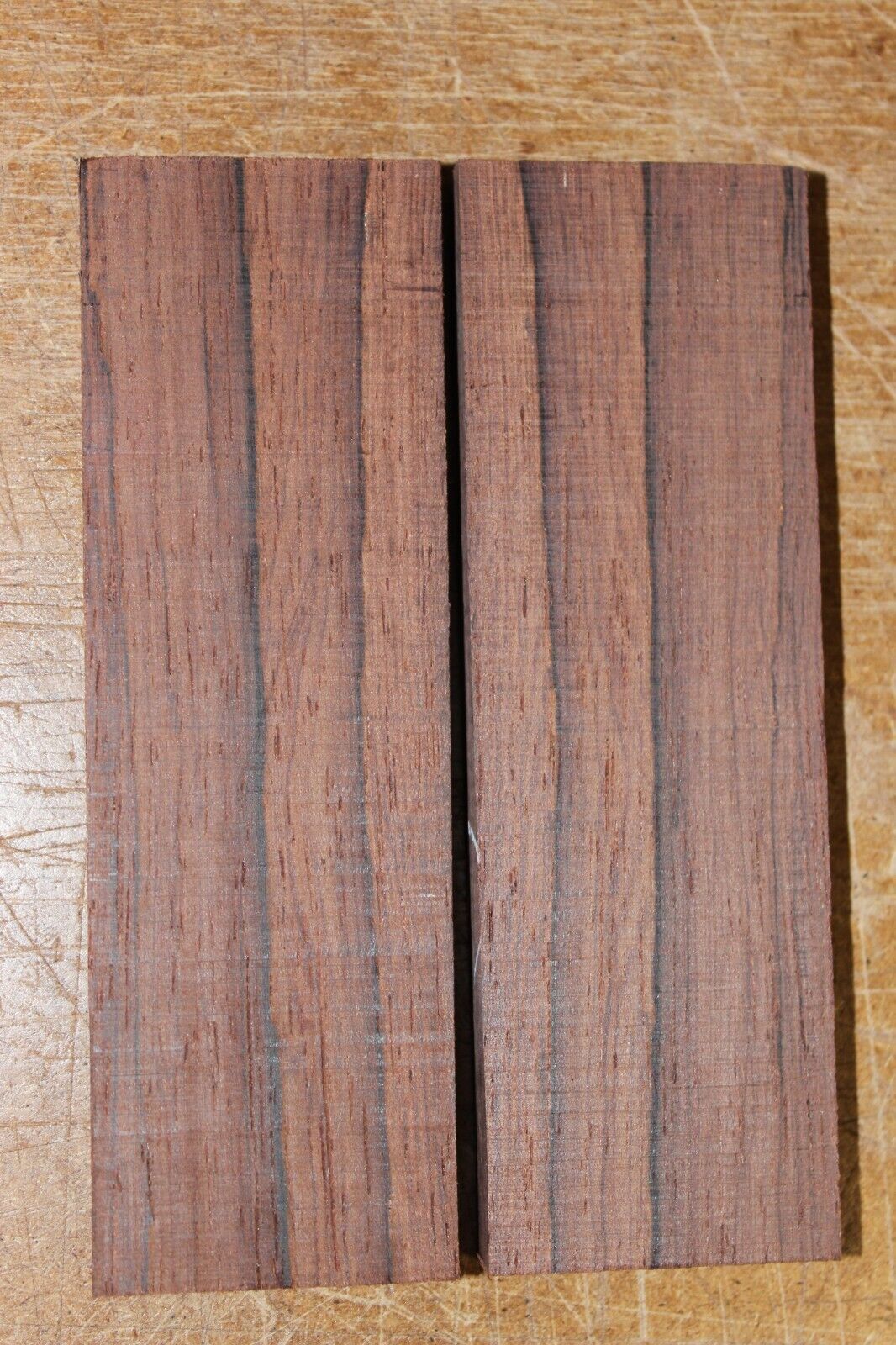 Madagascar rosewood knife scale, gun grip. 5 X 1.5 X 3/8" select grade!