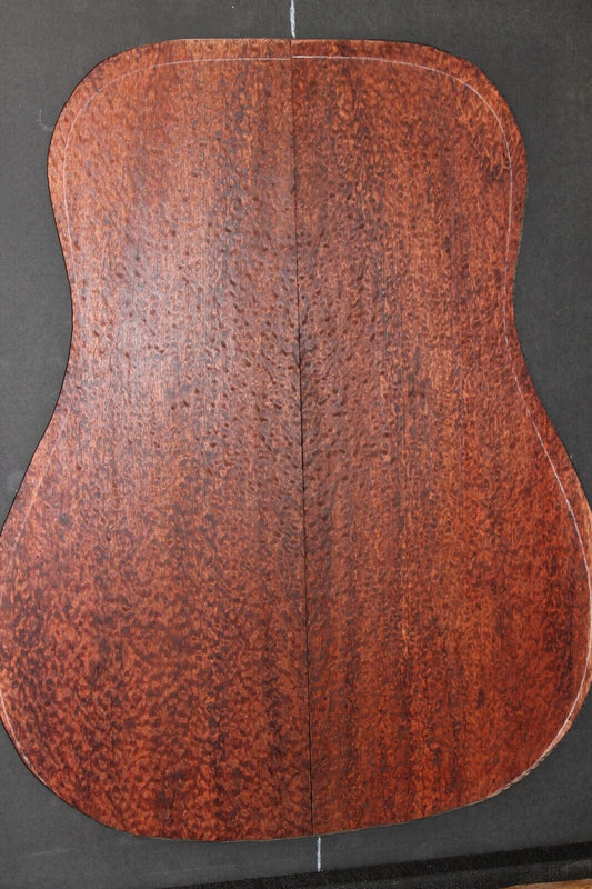 Pomelle figure bubinga  back and side set. Solid 5A figure, as good as it gets
