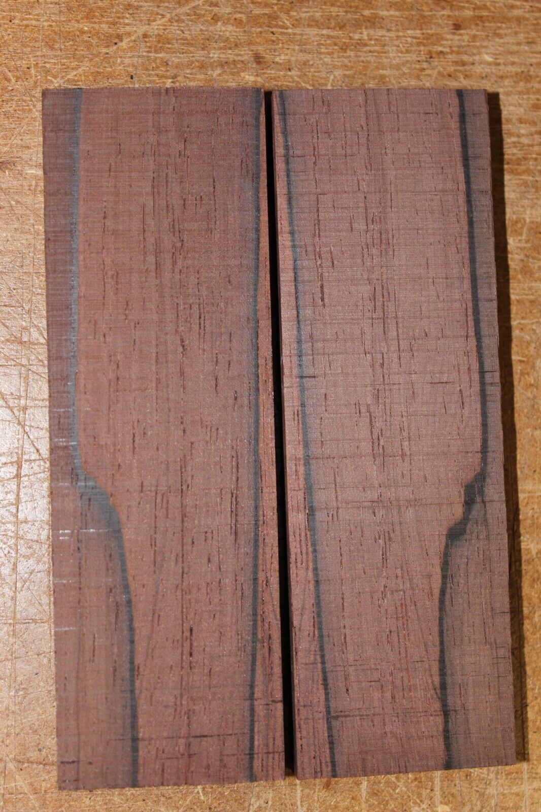 Madagascar rosewood knife scale, gun grip. 5 X 1.5 X 3/8" select grade!