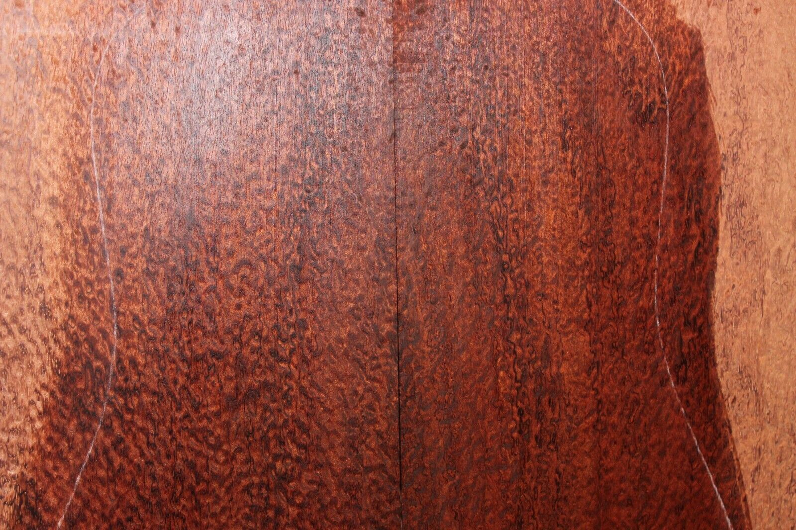 Pomelle figure bubinga  back and side set. Solid 5A figure, as good as it gets